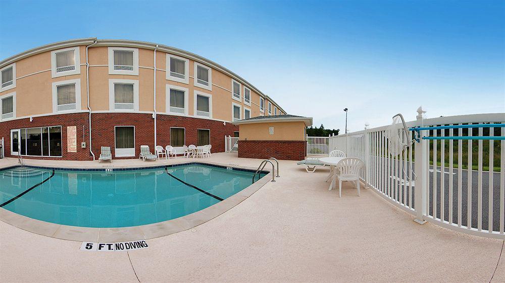 Sleep Inn & Suites Brunswick Exterior photo